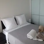 Cândido Reis Apartments